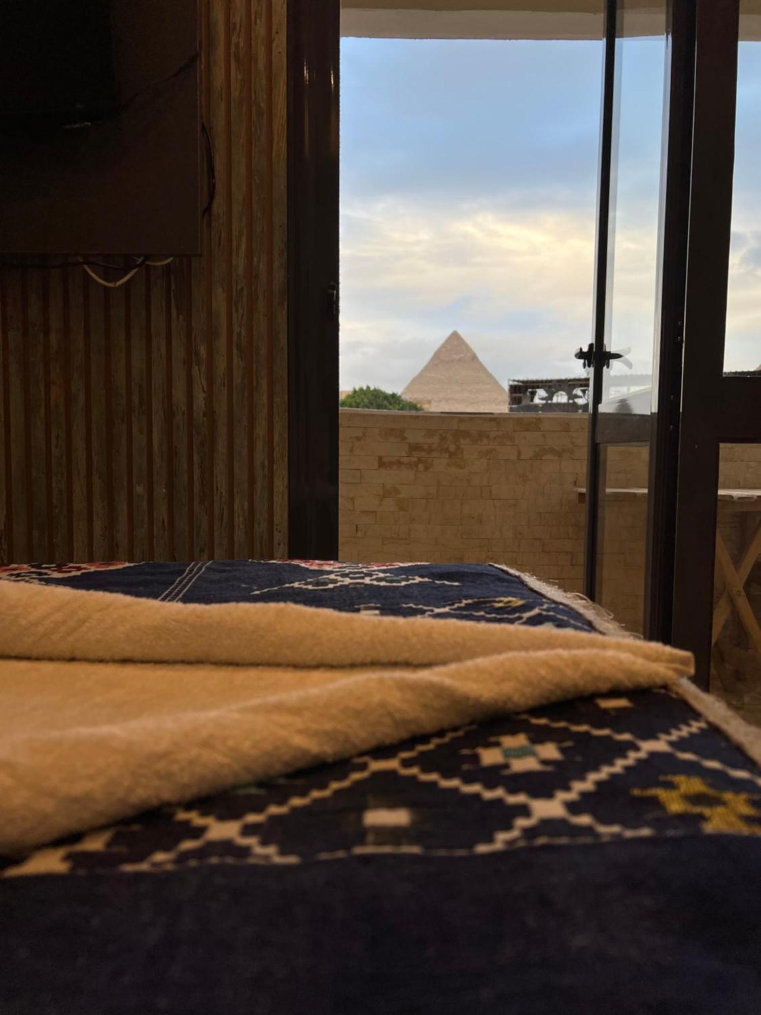 Pyramids In 3* Kafrat al Jabal