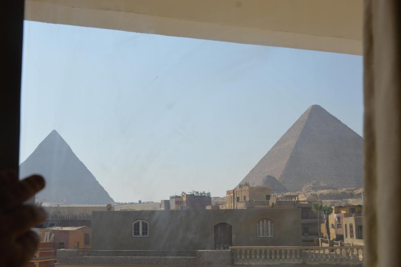 Pyramids In 3*